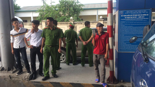  Lực lượng chức năng được huy động để ổn định tình hình an ninh trật tự, an toàn giao thông tại đây. 