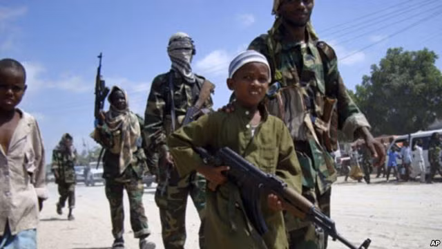 Tình báo NISA liên hệ với CIA bắt trẻ em làm gián điệp?