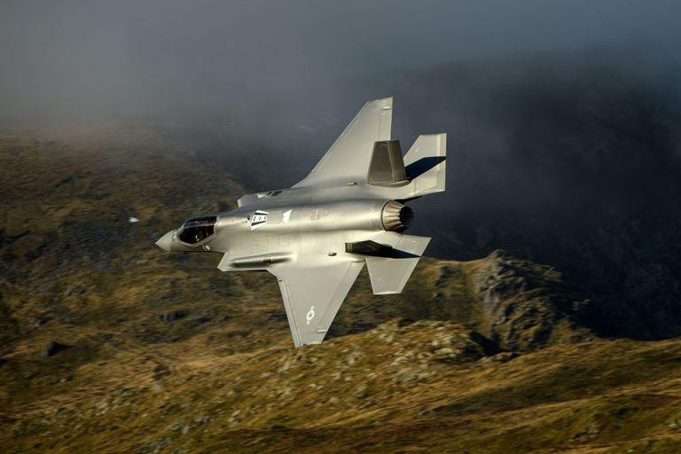 Máy bay chiến đấu F-35 (Ảnh: Popular Mechanics) Máy bay chiến đấu F-35 (Ảnh: Popular Mechanics)