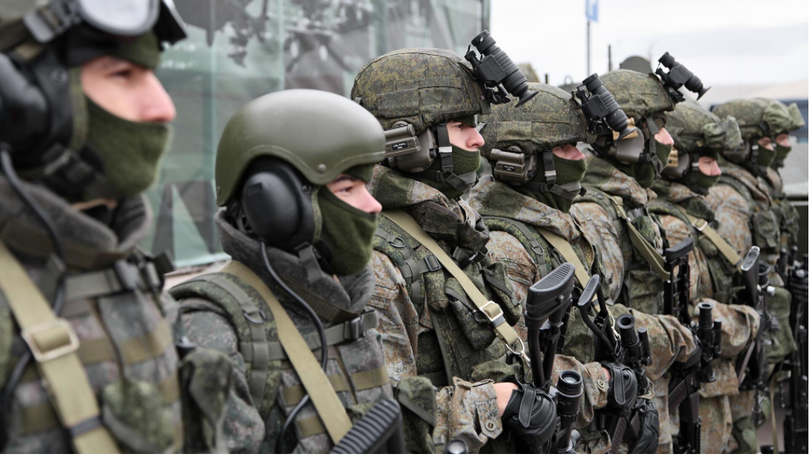 Bộ trang bị Ratnik-2 hiện đang được các binh sĩ Nga sử dụng (Ảnh: RBTH) Bộ trang bị Ratnik-2 hiện đang được các binh sĩ Nga sử dụng (Ảnh: RBTH)