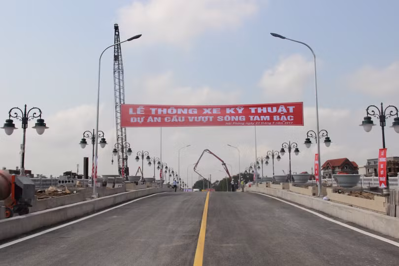Lễ thông xe kỹ thuật cầu vượt sông Tam Bạc, Hải Phòng