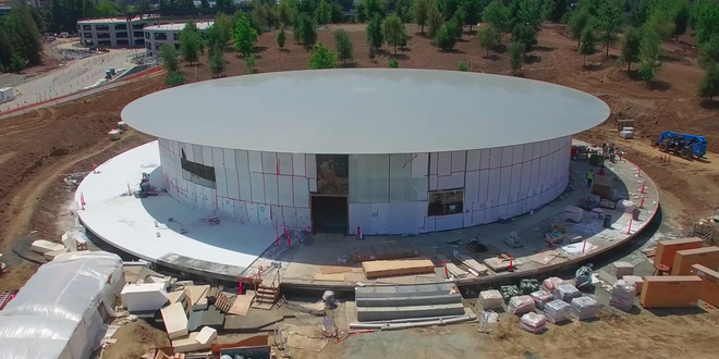 Trụ sở mới của Apple có thiết kế lấy cảm hứng từ MacBook Air ảnh 2