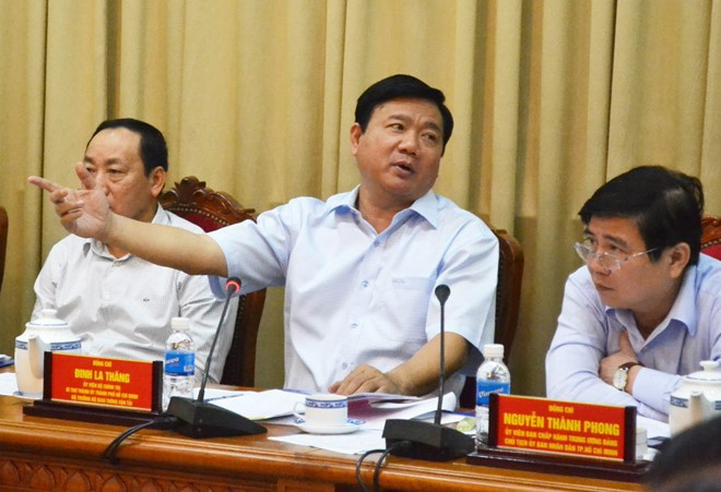 Bí thư Đinh La Thăng phát biểu tại hội nghị. Ảnh: V.Thuận.