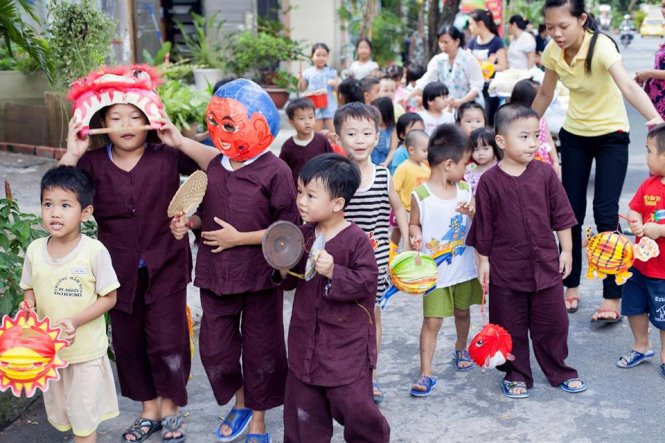 Lân tết của các bé nhà trẻ - Ảnh: Sơn Khôi Lân tết của các bé nhà trẻ - Ảnh: Sơn Khôi