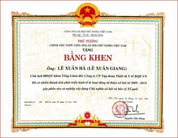 Bằng khen của Thủ tướng (làm giả) của bị can Lê Xuân Giang - Ảnh:lkv.com.vn Bằng khen của Thủ tướng (làm giả) của bị can Lê Xuân Giang - Ảnh:lkv.com.vn