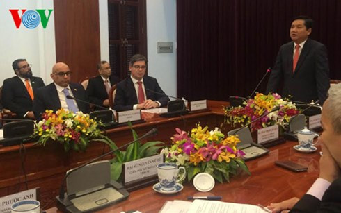 Bí thư Thành ủy Đinh La Thăng sẽ gặp khó ? ảnh 2