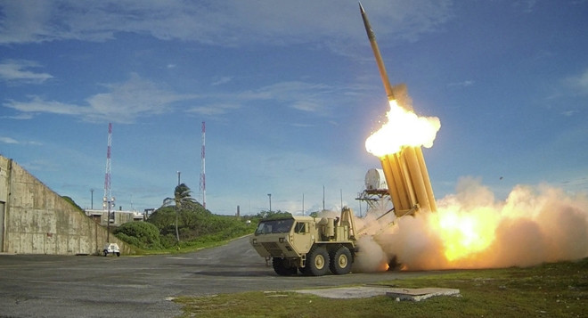 Tên lửa đánh chặnTHAAD.