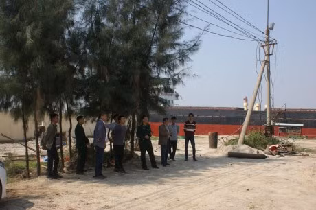 Lực lượng biên phòng đã có mặt khi ông Hòa mang tàu ngầm ra biển thử nghiệm