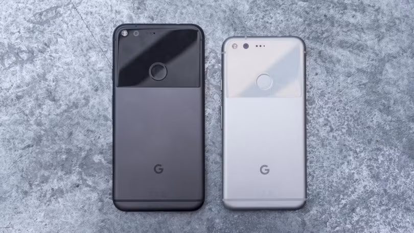 Mặt sau của Google Pixel 2 và Pixel 2 XL. Nguồn:expertreviews