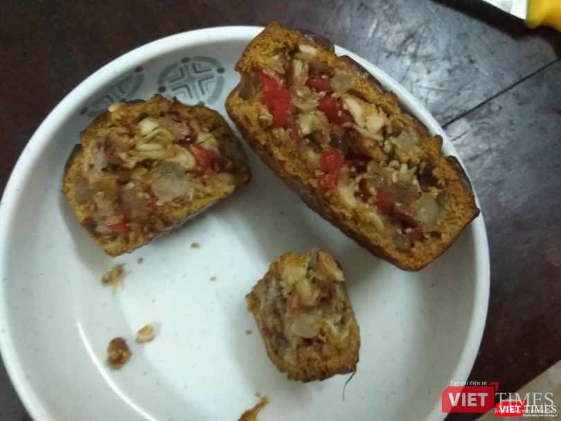 Nhiều loại thực phẩm do các cơ sở tư nhân tự làm, tự rao bán tràn lan trên mạng xã hội nhưng hoàn toàn chưa qua kiểm định chất lượng. Ảnh: Lê Mai