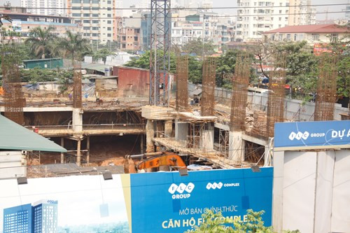 Dù chưa hoàn thiện móng nhưng chủ đầu tư dự án FLC 36 Phạm Hùng đã mở bán chính thức