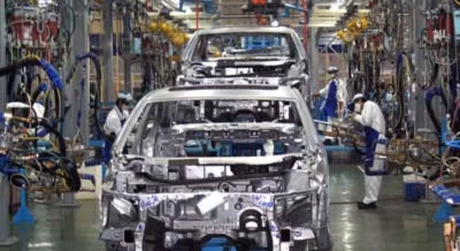 2016: Ôtô nhập nguyên bản đồng loạt xuống giá