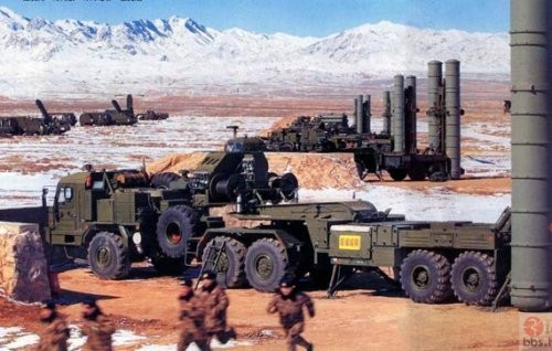 ệ thống tên lửa phòng không S-300PMU2 Nga bán cho Trung Quốc.