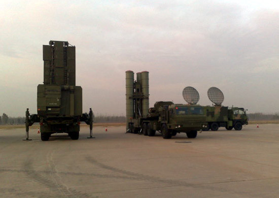 Hệ thống phòng không tên lửa S-300PMU2 Nga.