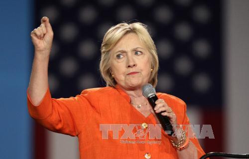Bà Hillary Clinton phát biểu trong một chiến dịch vận động tranh cử ở Kissimmee, Florida ngày 8/8. Ảnh: AFP/TTXVN