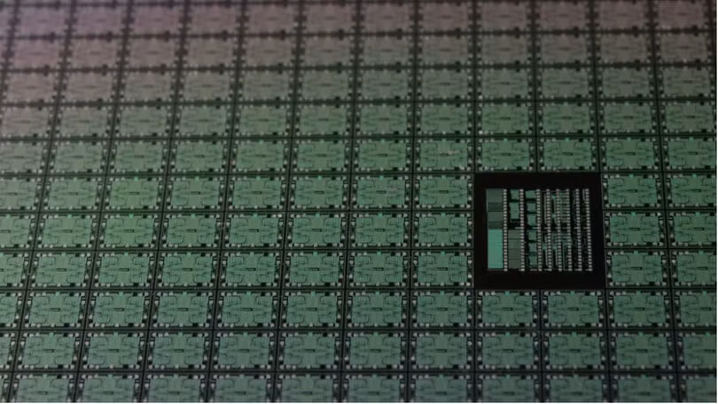 Huawei sẽ tự sản xuất chip cho riêng mình vào năm sau (Ảnh: Phone Arena)