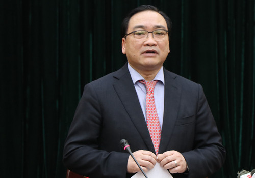 Bí thư Thành ủy Hà Nội Hoàng Trung Hải phát biểu tại buổi làm việc với Quận ủy Ba Đình sáng 14/2. Ảnh:Võ Hải.