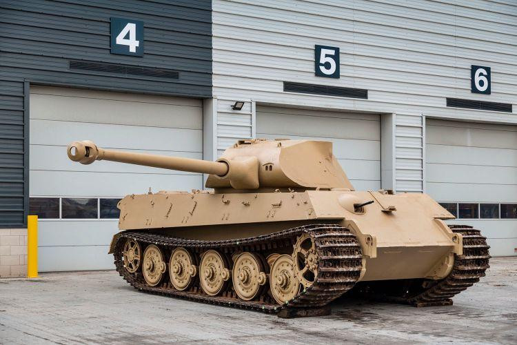 Henschel được chọn làm công ty sản xuất mẫu xe tăng Tiger II (Ảnh: Hot Cars) Henschel được chọn làm công ty sản xuất mẫu xe tăng Tiger II (Ảnh: Hot Cars)