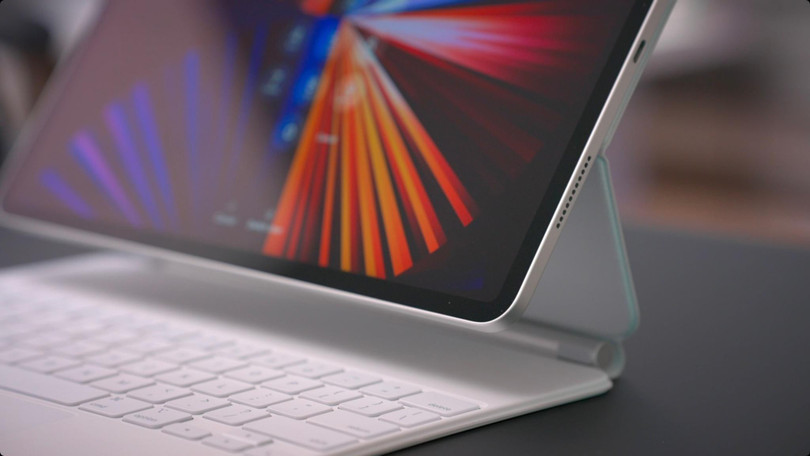 Việc tương thích iPad Pro với bộ sạc không dây MagSafe sẽ là một bài toán khó đối với Apple (Ảnh: 9to5mac) Việc tương thích iPad Pro với bộ sạc không dây MagSafe sẽ là một bài toán khó đối với Apple (Ảnh: 9to5mac)