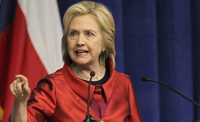 Bà Hillary Clinton.