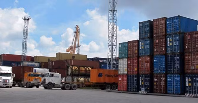 Kiến nghị bán lốp ô tô tồn đọng ở cảng Hải Phòng