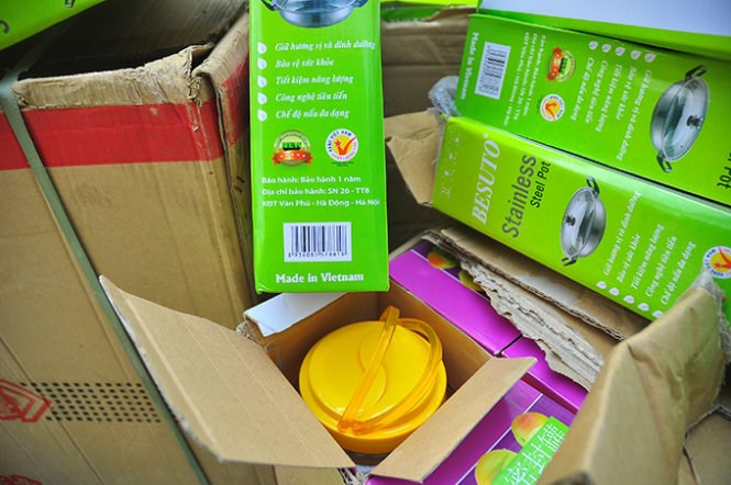 Đồ điện tử gia dụng sản xuất tại TQ nhưng gắn xuất xứ VN. Thậm chí giả mạo hàng VN chất lượng cao, được kiểm định chất lượng.