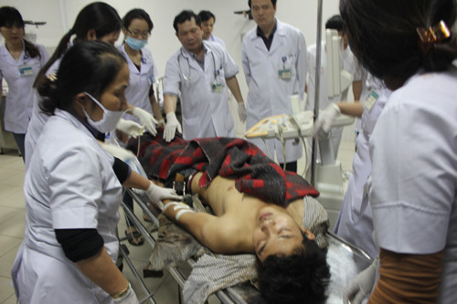 Nhiều nạn nhân được cấp cứu tại Bệnh viện Đa khoa Hà Tĩnh trong tình trạng nguy kịch.