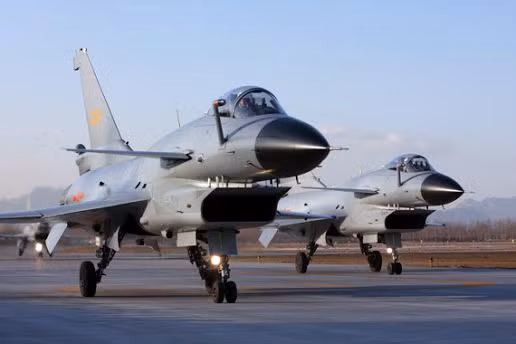 Máy bay chiến đấu J-10 Trung Quốc.