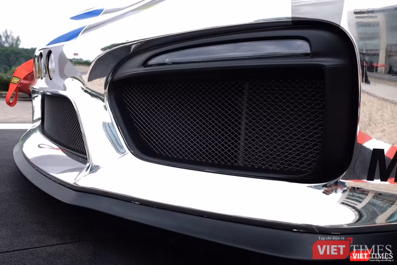 "Mòn mắt" với Porsche Cayman GT4 Clubsport bất ngờ xuất hiện tại Việt Nam ảnh 10