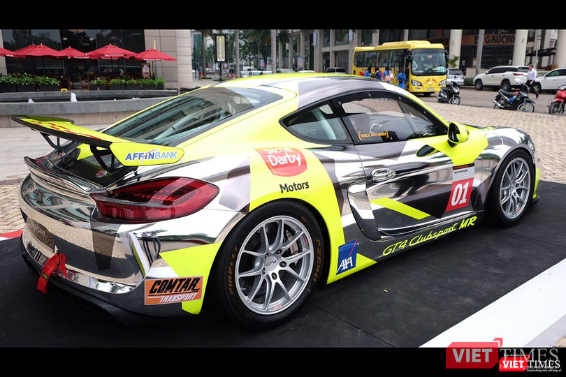 "Mòn mắt" với Porsche Cayman GT4 Clubsport bất ngờ xuất hiện tại Việt Nam ảnh 2