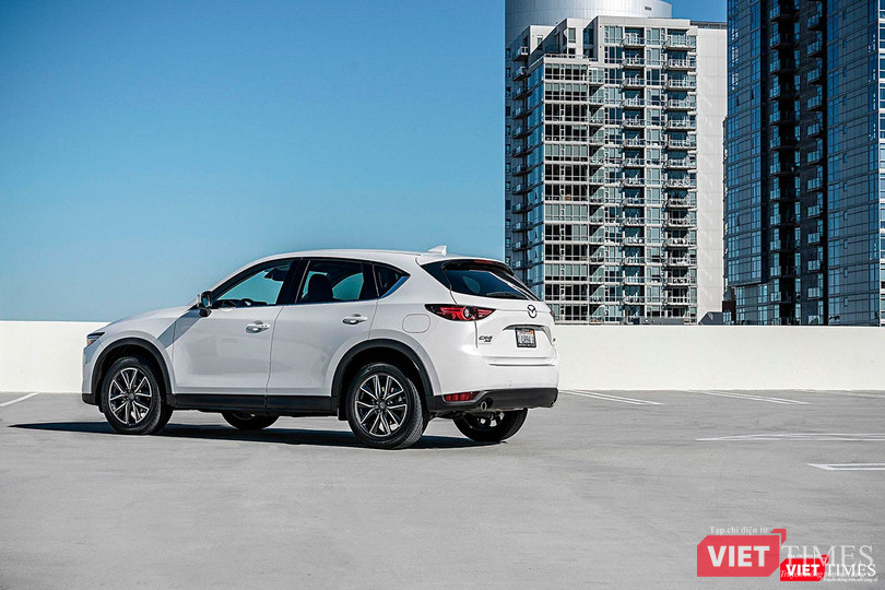 Mazda CX-5 thế hệ mới sắp trình làng, cạnh tranh trực tiếp với CR-V ảnh 1