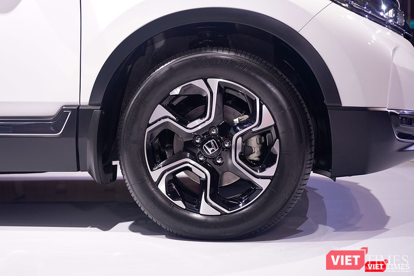 Honda Việt Nam ra mắt xe CR-V 2018, giá cao nhất 1,1 tỷ đồng ảnh 5