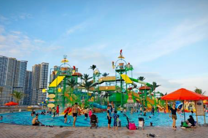 Vinhomes Grand Park đông kín fan chờ đón siêu nhạc hội 8WONDER Winter