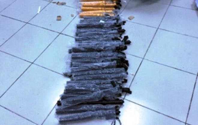 Lô hàng dùi cui, roi điện bị lự lượng an ninh sân bay Đà Nẵng phát hiện