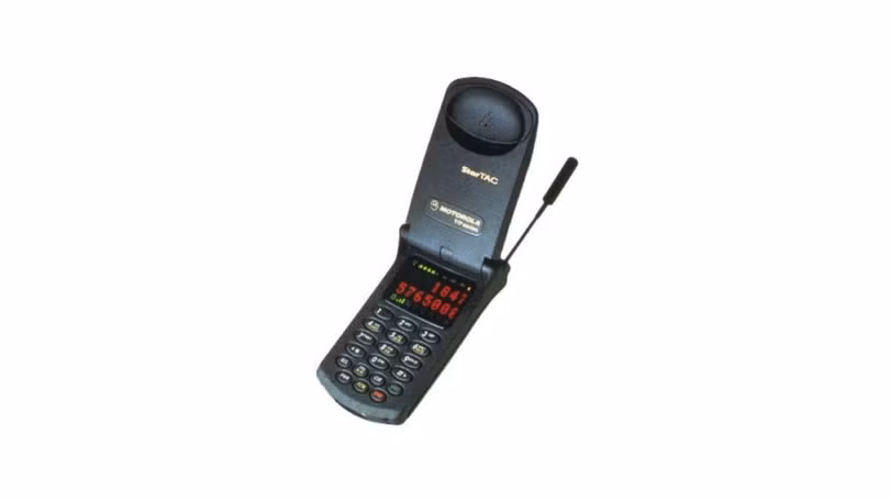 Motorola StarTAC (Ảnh: Android Authority)