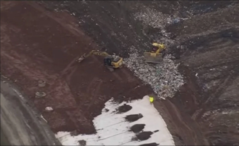 Dự kiến James Howells phải xới tung 400.000 tấn rác để có thể tìm ổ cứng thất lạc (Ảnh: The Sun) Dự kiến James Howells phải xới tung 400.000 tấn rác để có thể tìm ổ cứng thất lạc (Ảnh: The Sun)