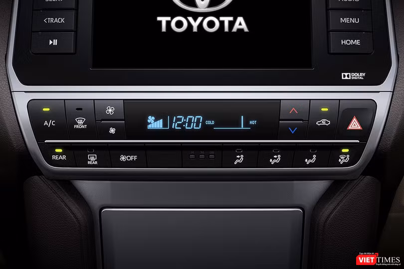 Đấu với Ford Explorer, Toyota LandCruiser Prado 2017 chốt giá 2,262 tỷ đồng ảnh 4