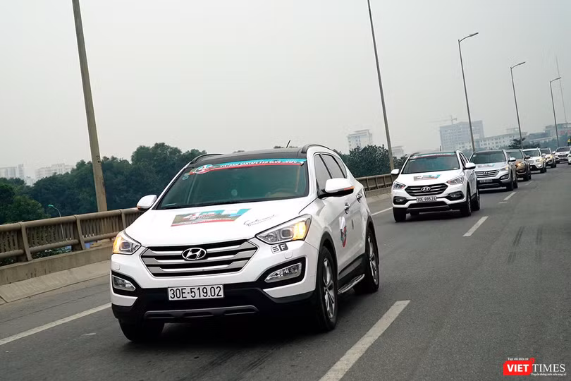 Dàn xe Hyundai SantaFe hùng hậu chào đón sinh nhật CLB tròn 4 tuổi ảnh 11