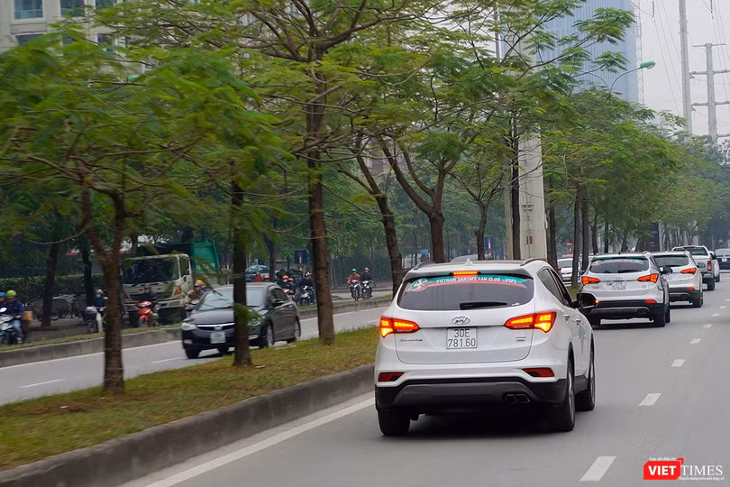 Dàn xe Hyundai SantaFe hùng hậu chào đón sinh nhật CLB tròn 4 tuổi ảnh 3