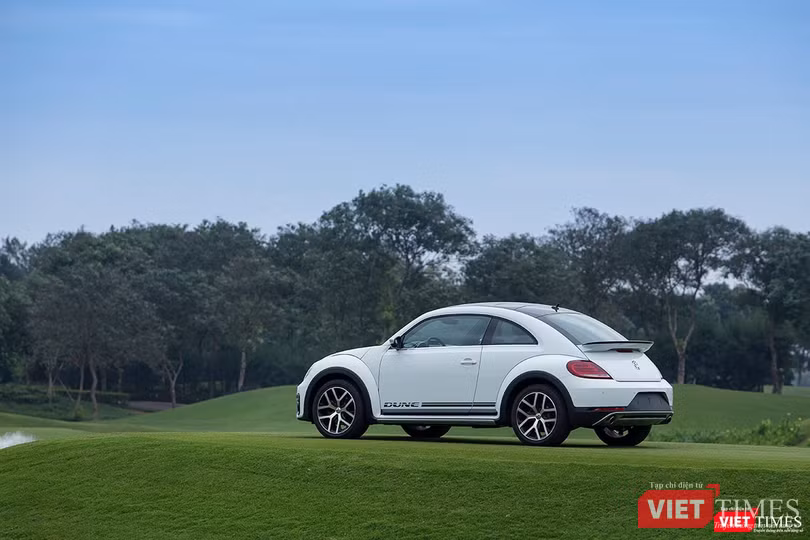 Volkswagen tặng 2 xe cho golfer trúng giải Hole In One tại Việt Nam ảnh 2
