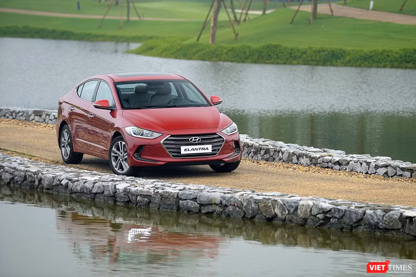 Chỉ hơn 500 triệu đã có thể tậu Hyundai Elantra đón Tết ảnh 2