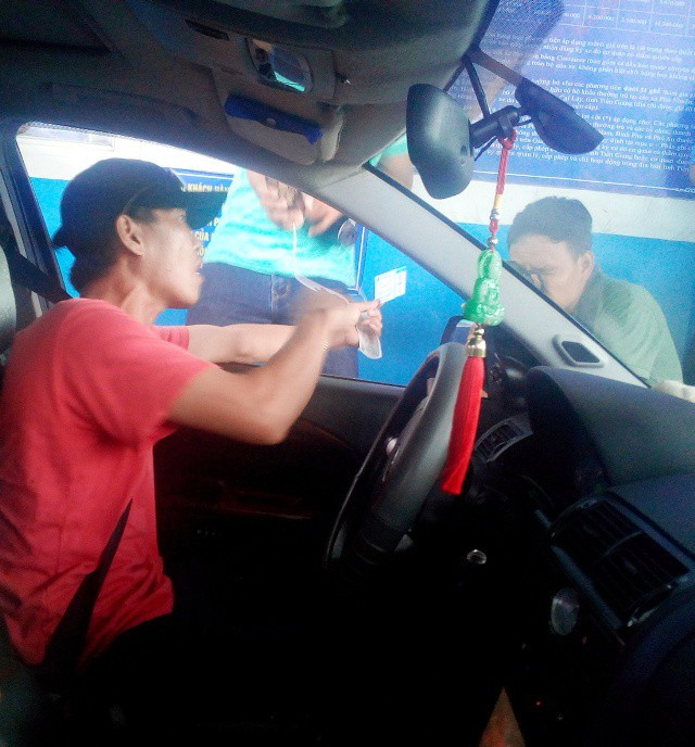 Tài xế khiếu nại vé bị tẩy xóa