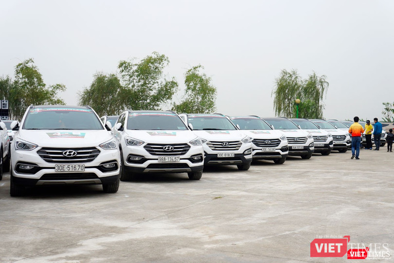Dàn xe Hyundai SantaFe hùng hậu chào đón sinh nhật CLB tròn 4 tuổi ảnh 4