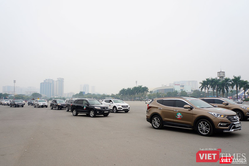 Dàn xe Hyundai SantaFe hùng hậu chào đón sinh nhật CLB tròn 4 tuổi ảnh 2