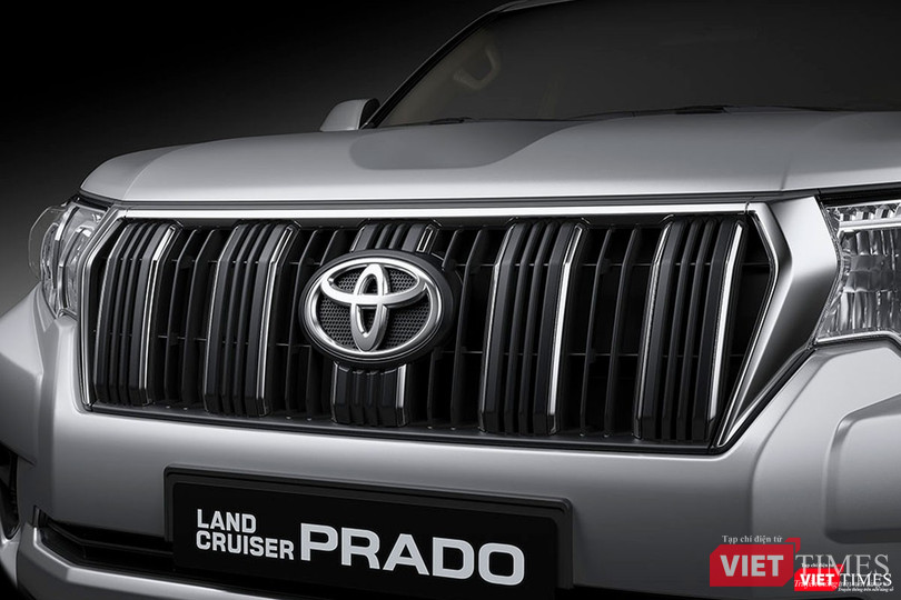 Đấu với Ford Explorer, Toyota LandCruiser Prado 2017 chốt giá 2,262 tỷ đồng ảnh 1