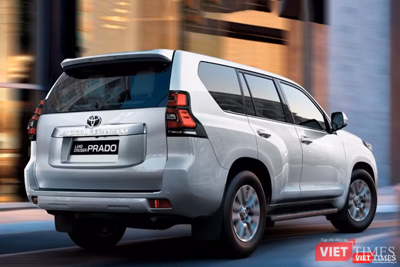 Đấu với Ford Explorer, Toyota LandCruiser Prado 2017 chốt giá 2,262 tỷ đồng ảnh 7
