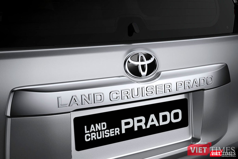 Đấu với Ford Explorer, Toyota LandCruiser Prado 2017 chốt giá 2,262 tỷ đồng ảnh 2