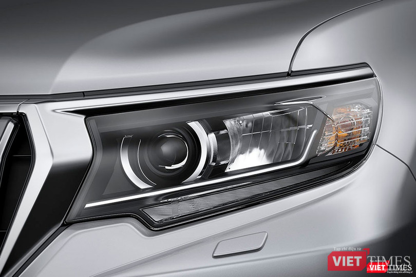 Đấu với Ford Explorer, Toyota LandCruiser Prado 2017 chốt giá 2,262 tỷ đồng ảnh 3