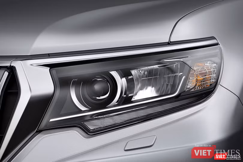 Đấu với Ford Explorer, Toyota LandCruiser Prado 2017 chốt giá 2,262 tỷ đồng ảnh 3