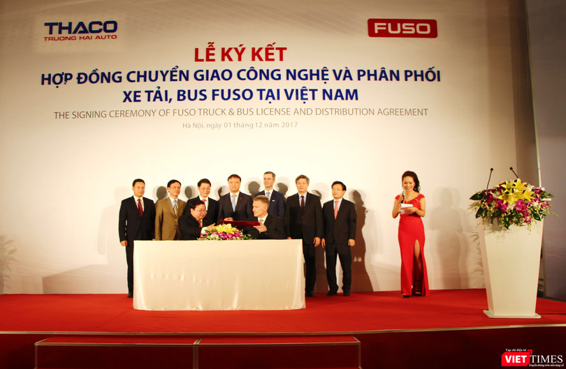 Lễ ký kết giữa công ty Xe Tải và Xe Khách Mitsubishi Fuso (MFTBC) và Thaco. Ảnh: Nguyên Minh 